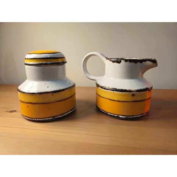 Stonehenge England Creamer & Canister Set – Yellow Band Mid Century 1970s - Picture 3 of 7